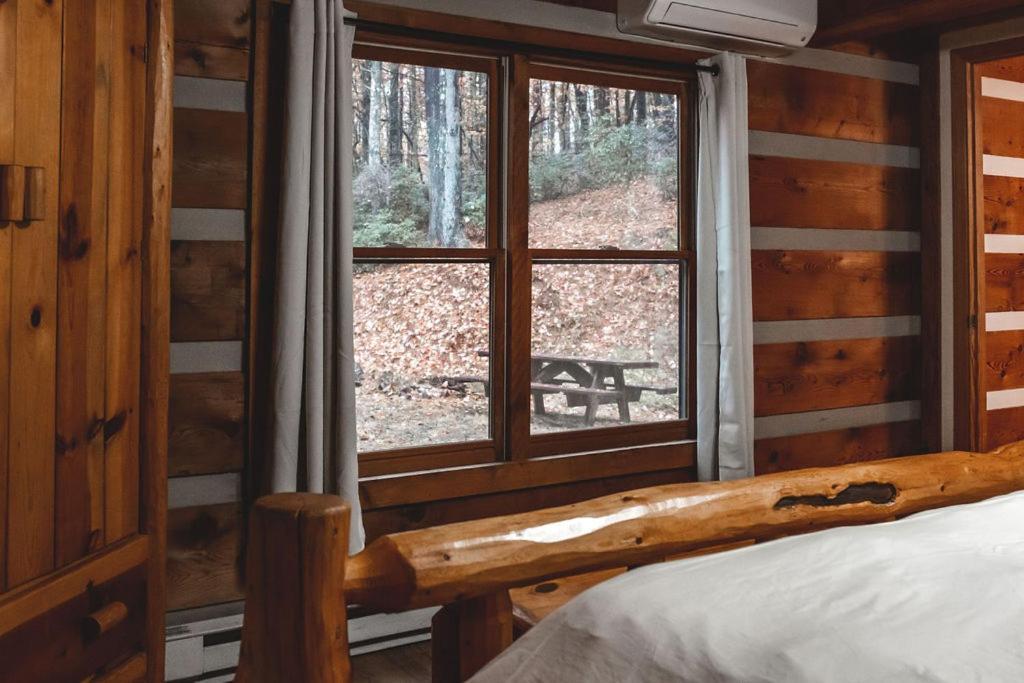 Deer Run Cabin At 36 North - Hot Tub Purlear Екстер'єр фото