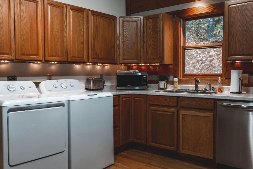 Deer Run Cabin At 36 North - Hot Tub Purlear Екстер'єр фото