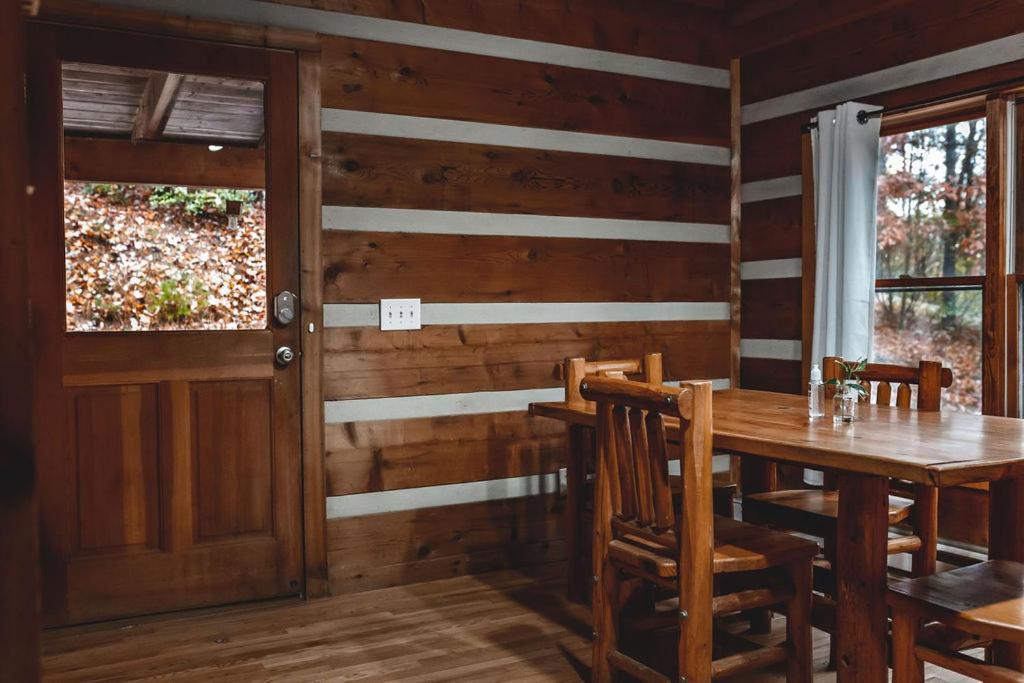 Deer Run Cabin At 36 North - Hot Tub Purlear Екстер'єр фото